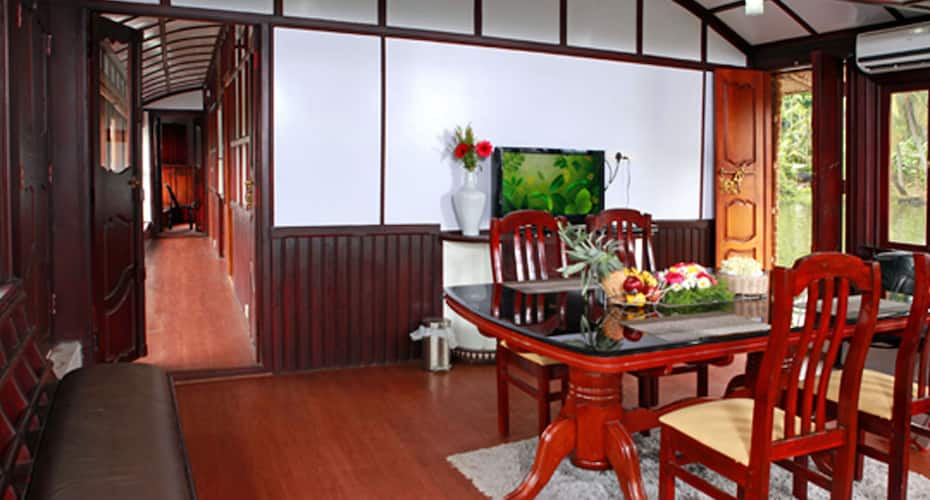Spice Routes Luxury Cruise, Alleppey 5